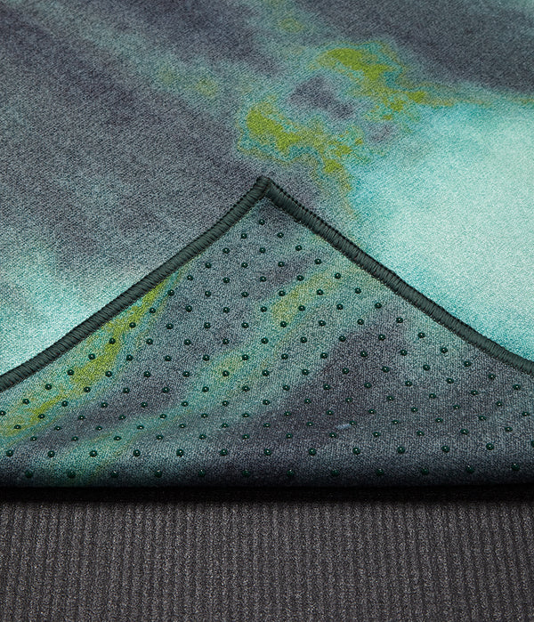 Yogitoes® Hot Yoga Mat Towel V.2.0 - Immersion