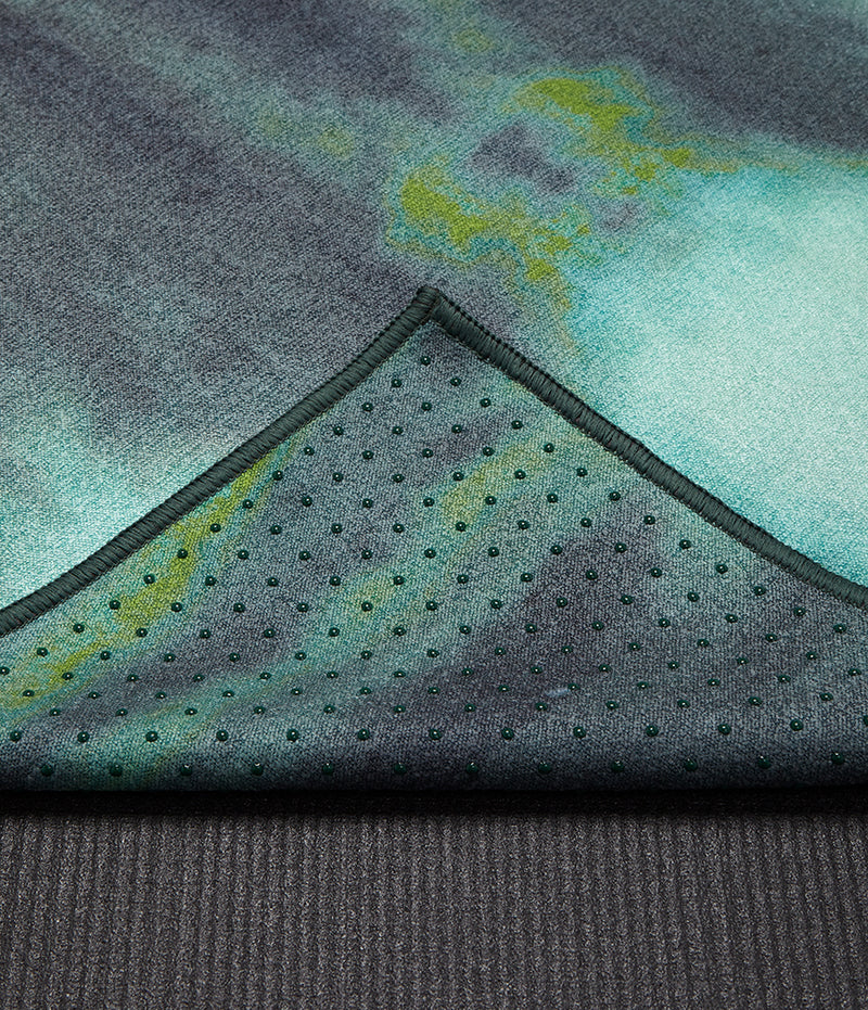 Yogitoes® Hot Yoga Mat Towel V.2.0 - Immersion