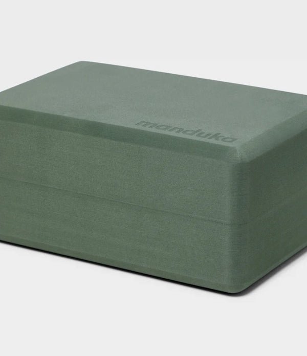 Manduka Recycled Foam Yoga Block - Leaf Green – YogaAum