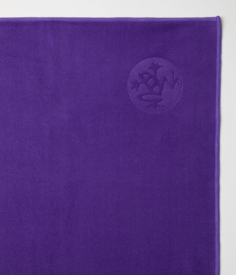 Manduka eQua® Mat Towel - Passion Berry