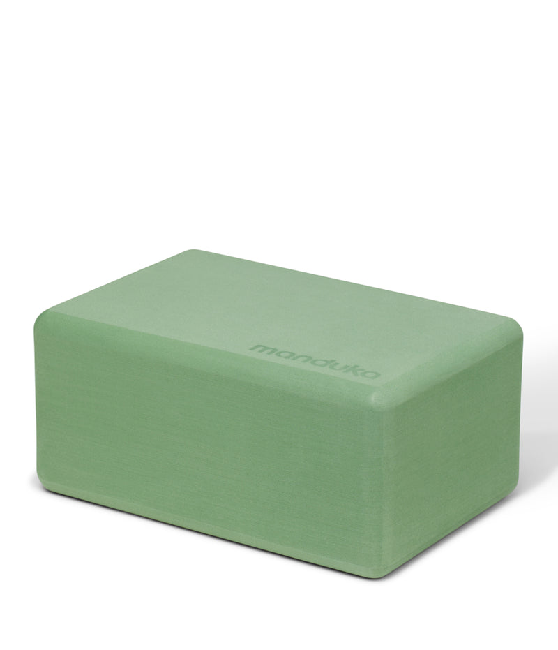 Manduka Recycled Foam Yoga Block - Leaf Green – YogaAum