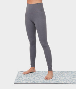 Manduka Apparel - Women's Essence Legging - Heathered Grey