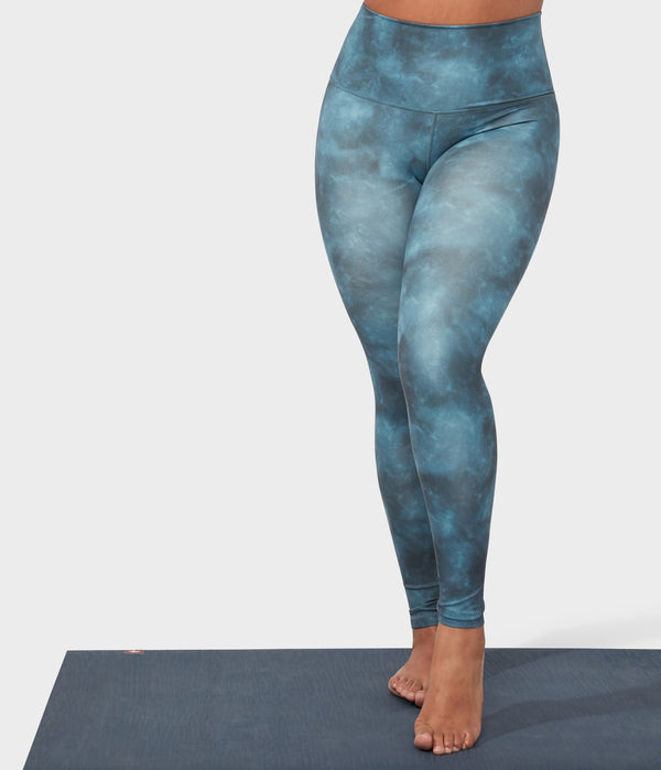 Manduka Apparel - Women's Performance Legging - High Rise Printed - Tie Dye Camo Blues