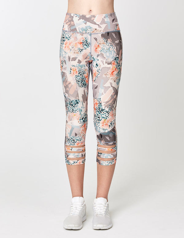 easyoga LESPIRO Loop In Cropped Tights - F88 Fallen Petals